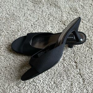 White Stag Y2K Kitten Heel Black Open Toe Slip On Shoes Size 8